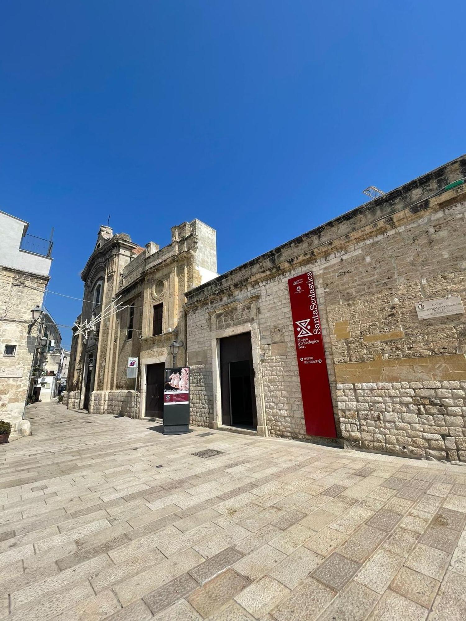 Rosas Guest House - La Cementina Bari Exterior photo